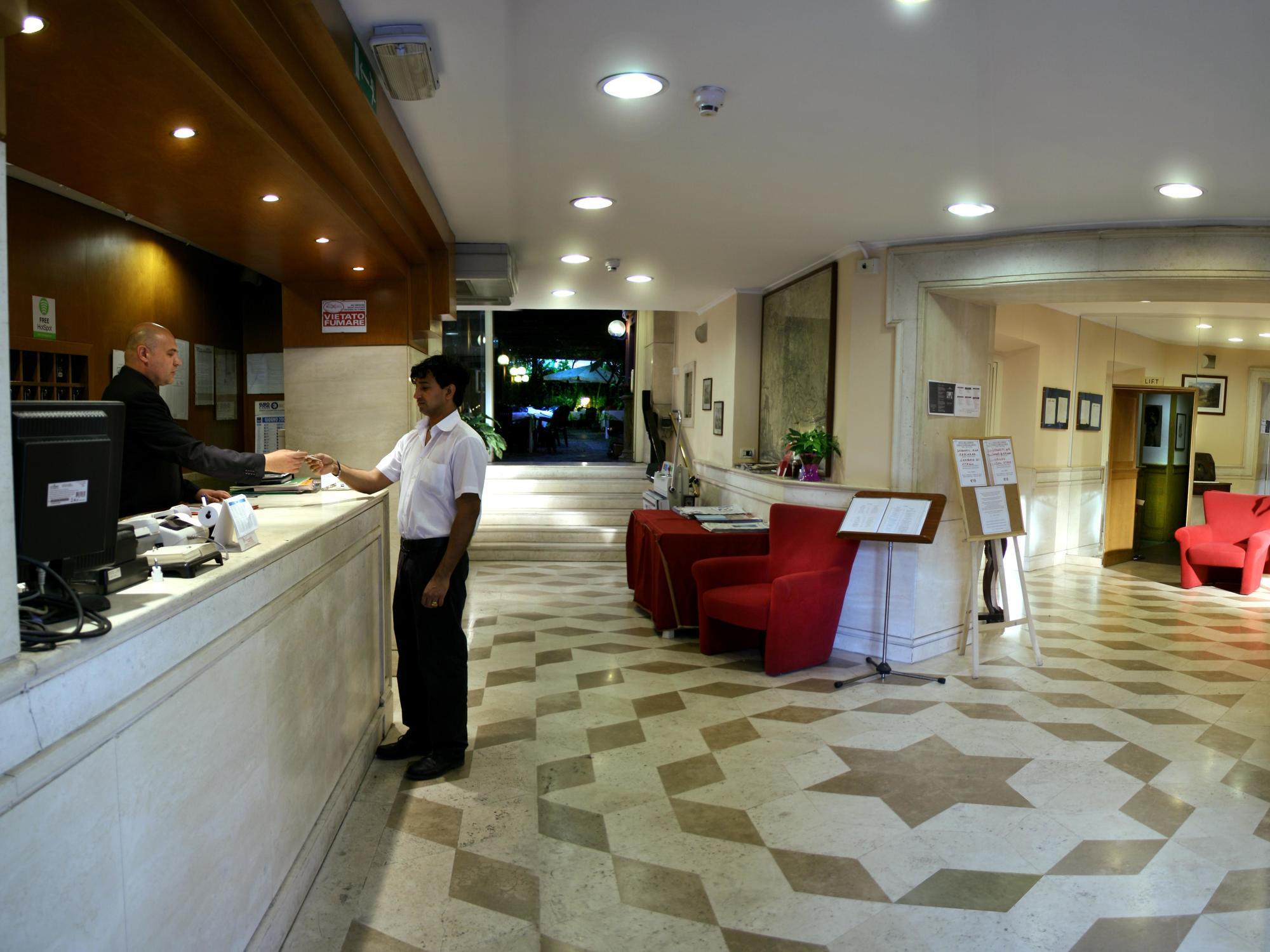 Hotel Delle Muse Roma Esterno foto