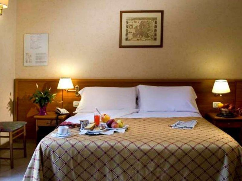 Hotel Delle Muse Roma Esterno foto